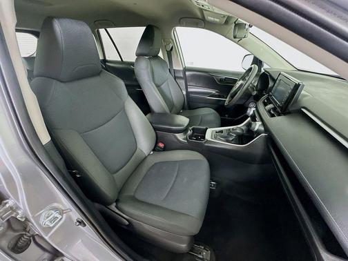 Silver Sky Metallic 2022 Toyota RAV4 LE
