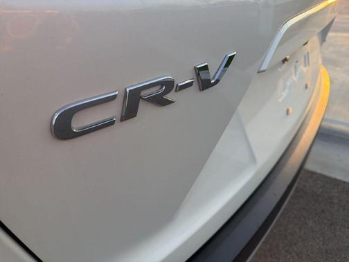 White Diamond Pearl 2018 Honda CR-V Touring