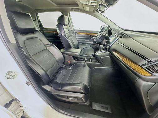 White Diamond Pearl 2018 Honda CR-V Touring