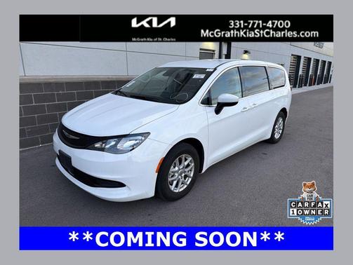 Bright White Clearcoat 2023 Chrysler Voyager LX