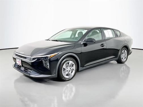 2025 Kia K4 LX