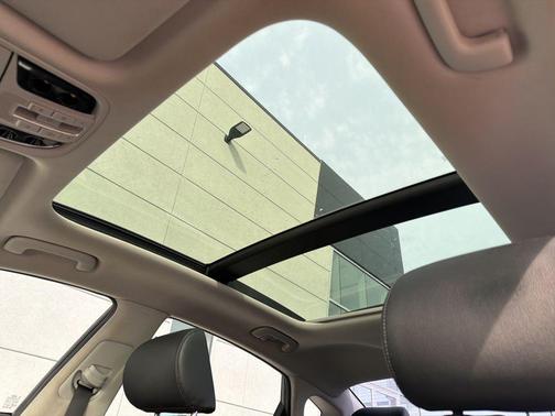 2018 Kia Cadenza Technology