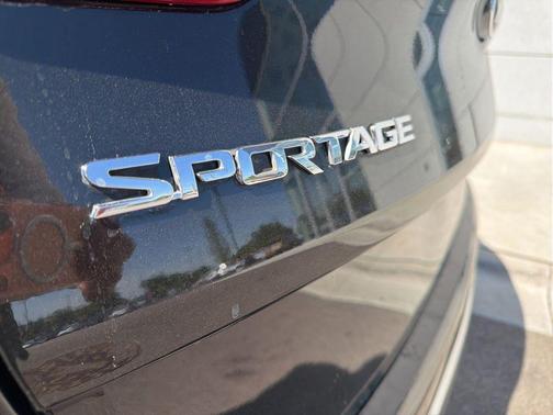 Black Cherry Pearl 2021 Kia Sportage LX