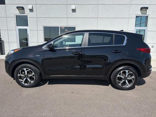 Black Cherry Pearl 2021 Kia Sportage LX