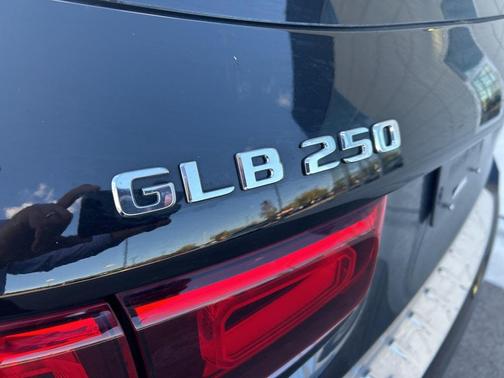 2023 Mercedes-Benz GLB 250 4MATIC