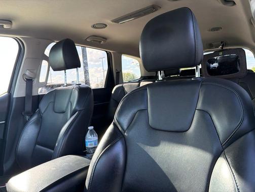 Ebony Black 2021 Kia Telluride LX