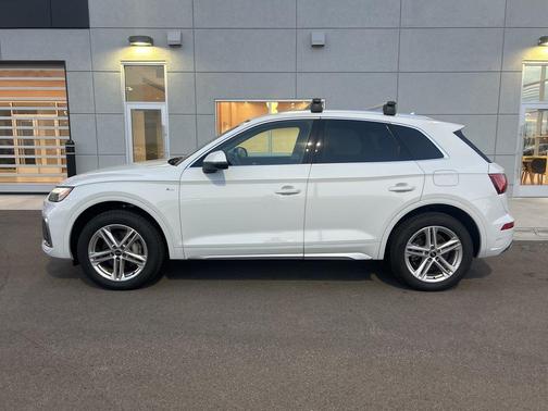 2022 Audi Q5 e 55 S line Premium Plus