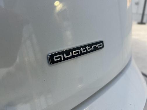 2022 Audi Q5 e 55 S line Premium Plus