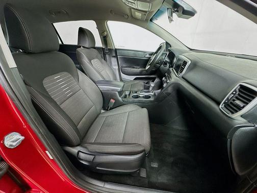 Hyper Red 2022 Kia Sportage LX