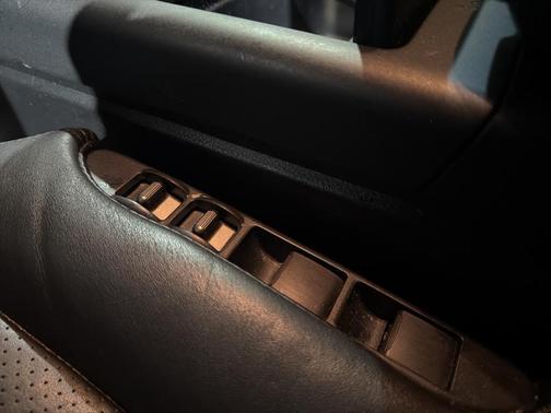 2004 INFINITI G35x Base