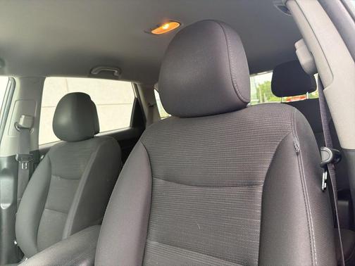 Titanium Silver 2014 Kia Sorento LX