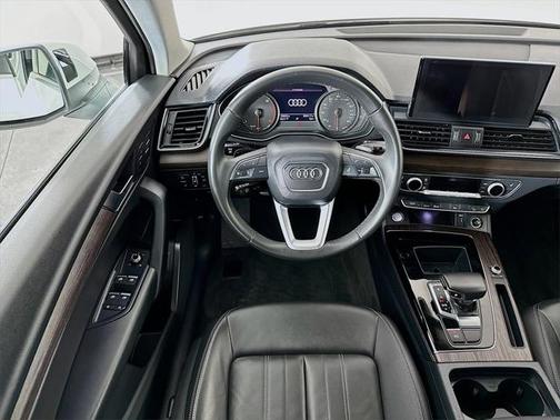 2023 Audi Q5 45 S line Premium