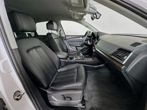 2023 Audi Q5 45 S line Premium