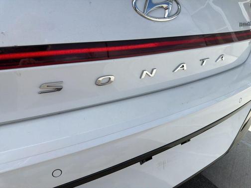 Quartz White 2022 Hyundai SONATA Limited