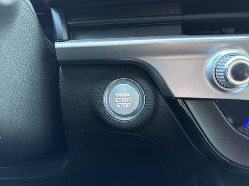 Ebony Black 2023 Kia Telluride LX