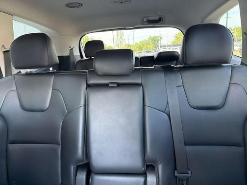 Ebony Black 2023 Kia Telluride LX
