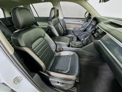 Opal White 2023 Volkswagen Atlas 3.6L SEL Premium