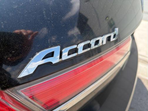 Crystal Black Pearl 2012 Honda Accord SE