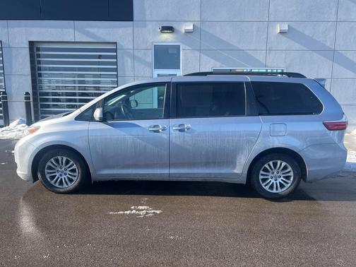 2015 Toyota Sienna XLE