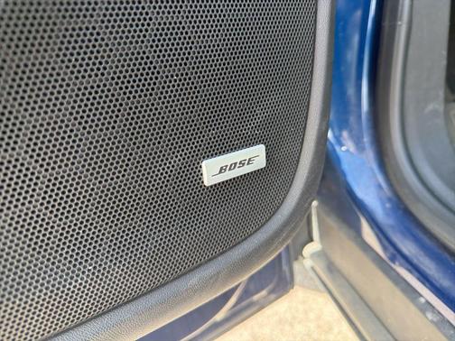 Marine Metallic 2022 GMC Terrain SLT