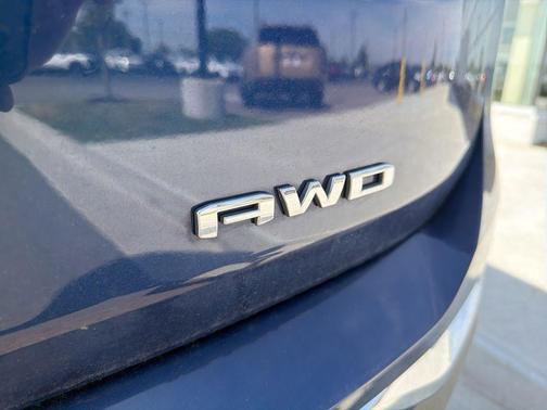 Marine Metallic 2022 GMC Terrain SLT