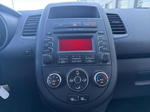 2013 Kia Soul Base