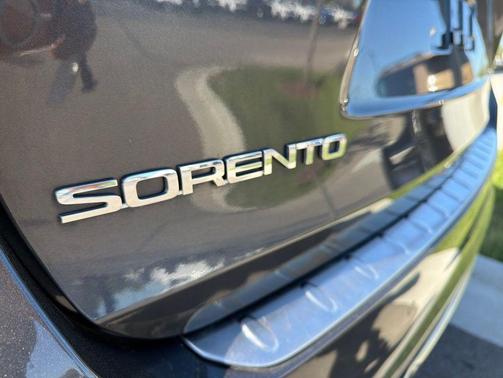 Platinum Graphite 2019 Kia Sorento SX