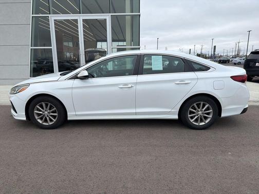 Quartz White Pearl 2019 Hyundai SONATA SE