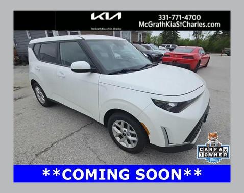 Snow White Pearl 2023 Kia Soul LX