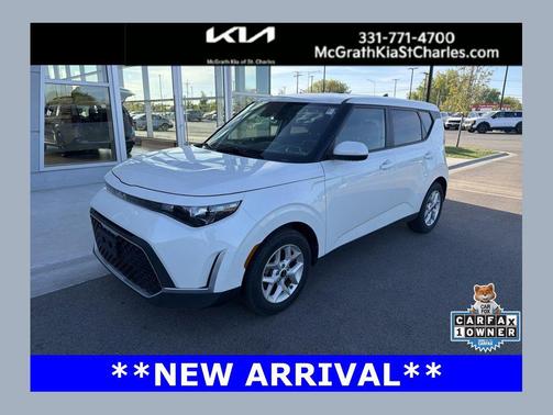 Snow White Pearl 2023 Kia Soul LX