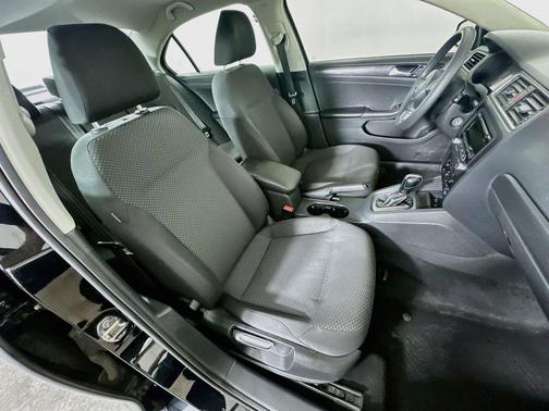 Black Uni 2014 Volkswagen Jetta Auto S