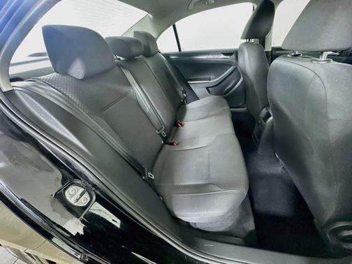 Black Uni 2014 Volkswagen Jetta Auto S