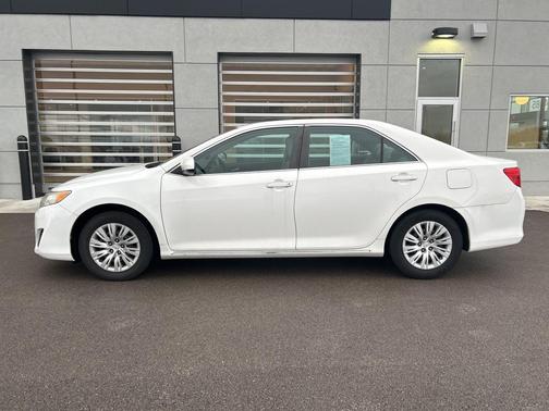 2014 Toyota Camry LE
