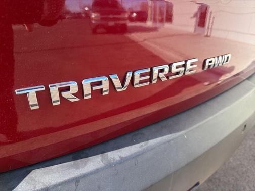 Cajun Red Tintcoat 2019 Chevrolet Traverse LT Cloth