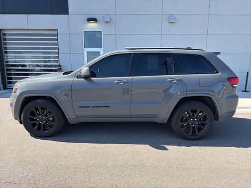 2021 Jeep Grand Cherokee Laredo