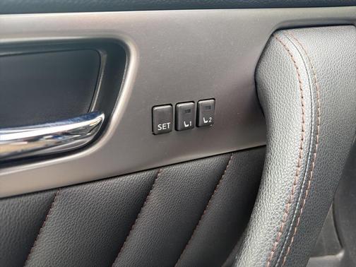 2015 INFINITI QX70 Base