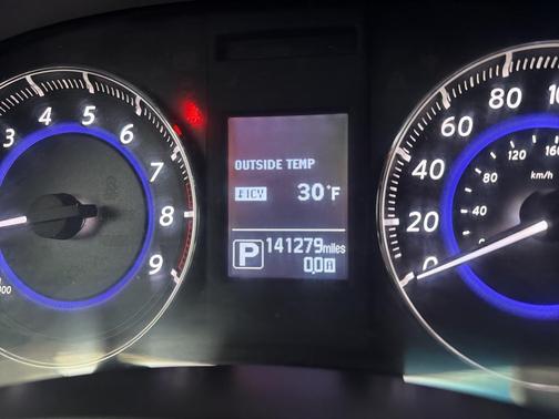 2015 INFINITI QX70 Base