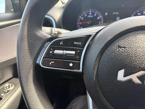Snow White Pearl 2022 Kia Forte LXS