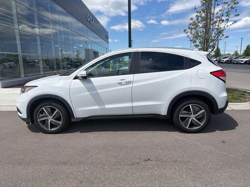 Platinum White Pearl 2021 Honda HR-V EX