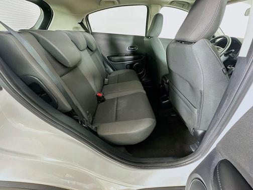 Platinum White Pearl 2021 Honda HR-V EX