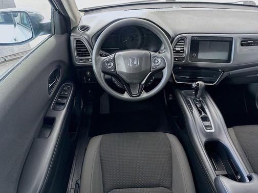 Platinum White Pearl 2021 Honda HR-V EX