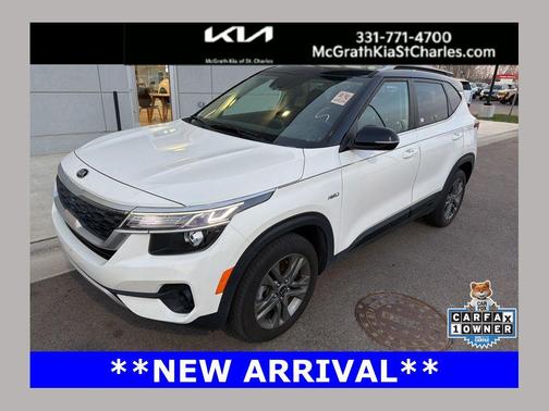 Clear White/Black Roof 2021 Kia Seltos S