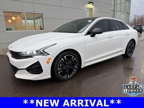 Glacial White Pearl 2022 Kia K5 GT-Line