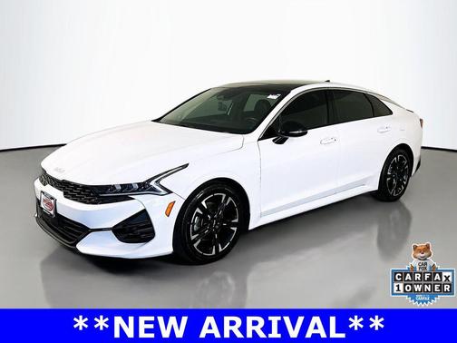 Glacial White Pearl 2022 Kia K5 GT-Line