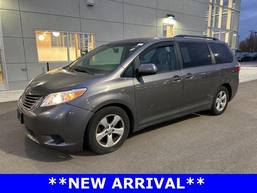 2015 Toyota Sienna LE