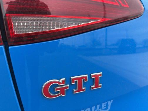 2019 Volkswagen Golf GTI 2.0T S 4-Door