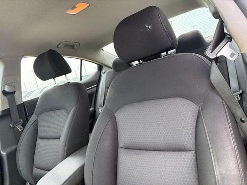 Black Diamond 2018 Hyundai ELANTRA SEL