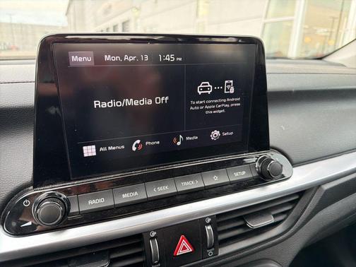 Snow White Pearl 2023 Kia Forte LXS