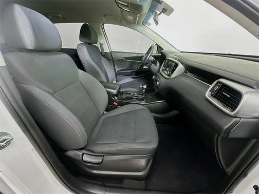 2020 Kia Sorento S