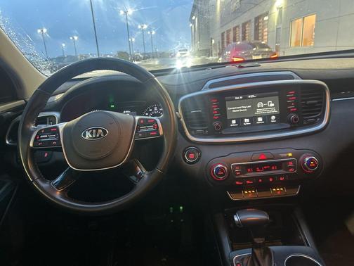 2020 Kia Sorento S